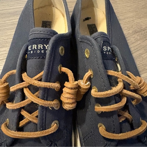 Sperry Women’s Navy Blue Sneakers Sz 7M Boat Shoes Leather Laces Preppy Coastal - Picture 3 of 8